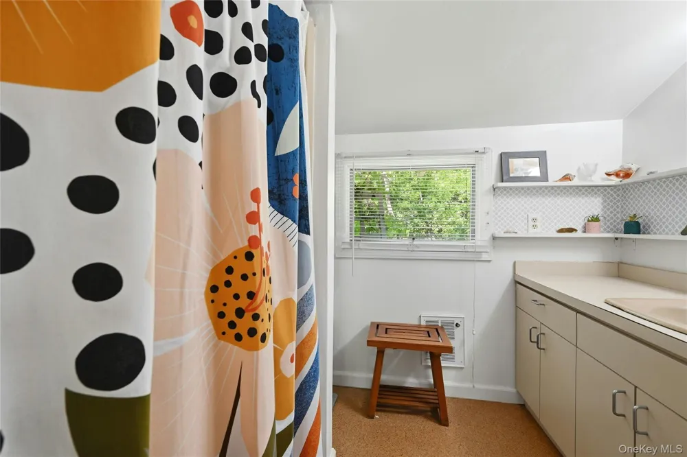 295 Jackson Street New Suffolk, NY 11956