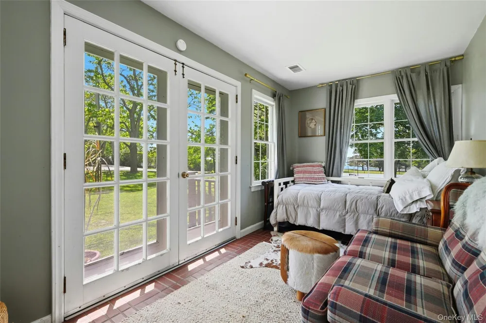 295 Jackson Street New Suffolk, NY 11956