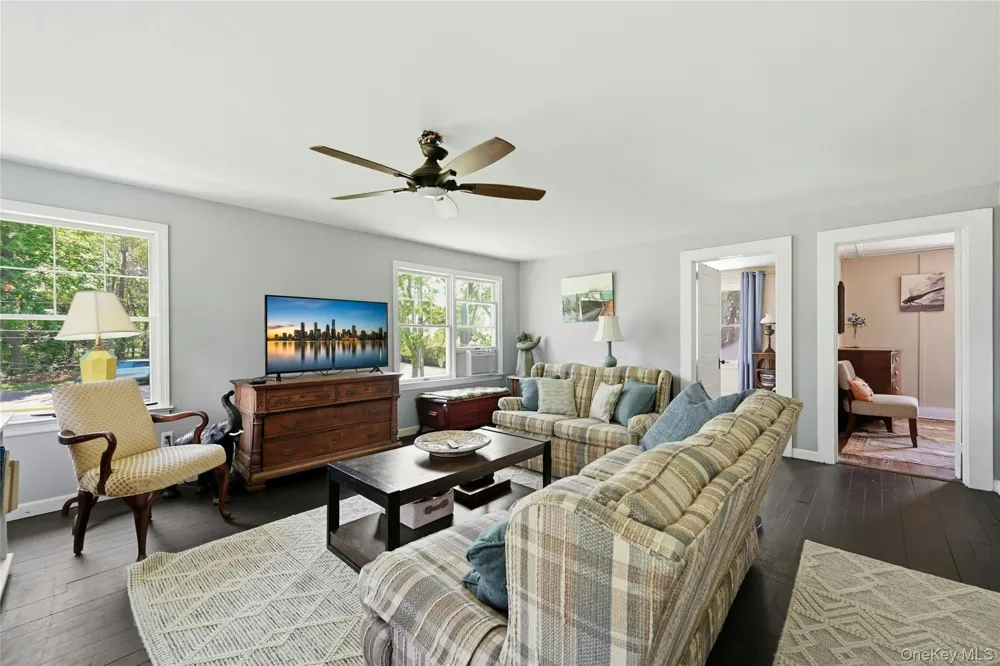 295 Jackson Street New Suffolk, NY 11956