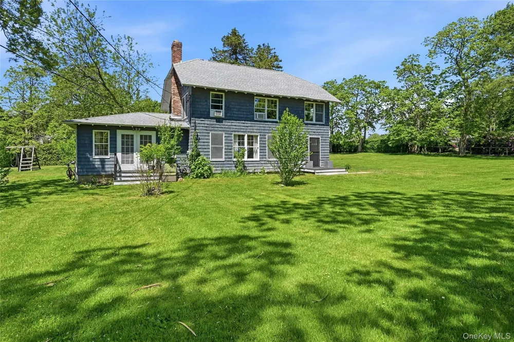 295 Jackson Street New Suffolk, NY 11956