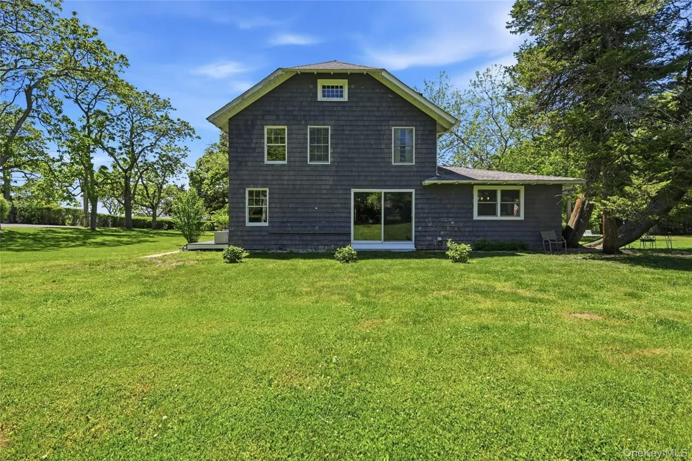 295 Jackson Street New Suffolk, NY 11956