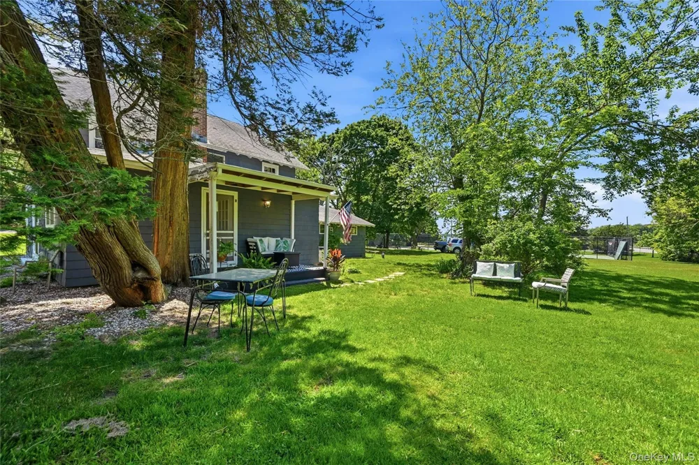 295 Jackson Street New Suffolk, NY 11956