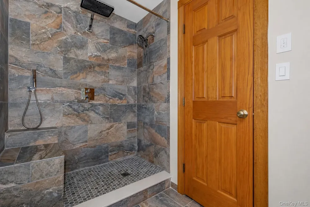 18 Military Lane Gardiner, NY 12525