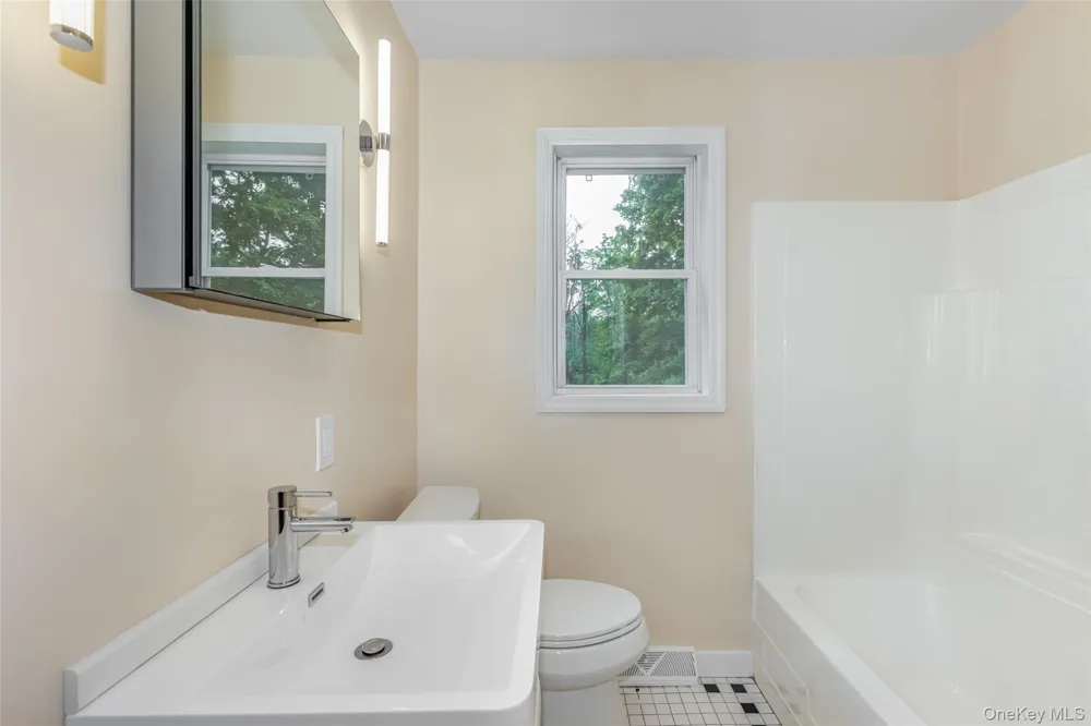 18 Military Lane Gardiner, NY 12525