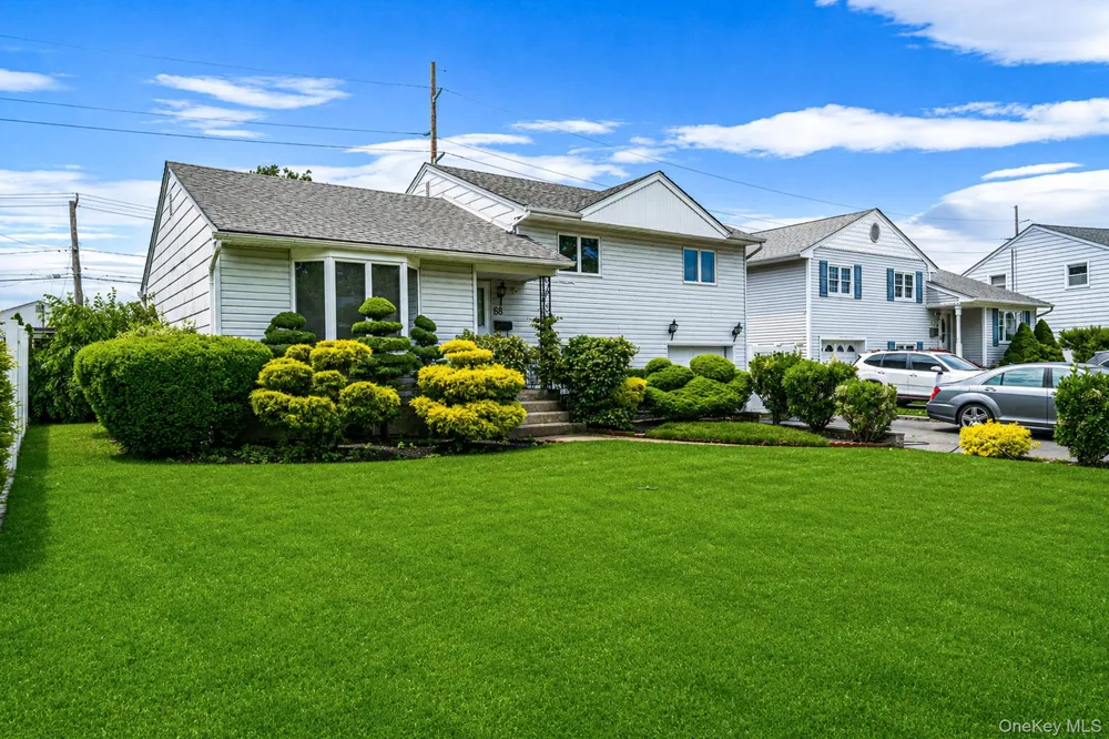 68 Myles Avenue Levittown, NY 11756