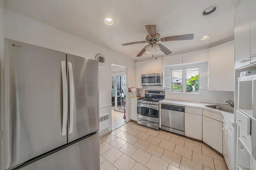 68 Myles Avenue Levittown, NY 11756