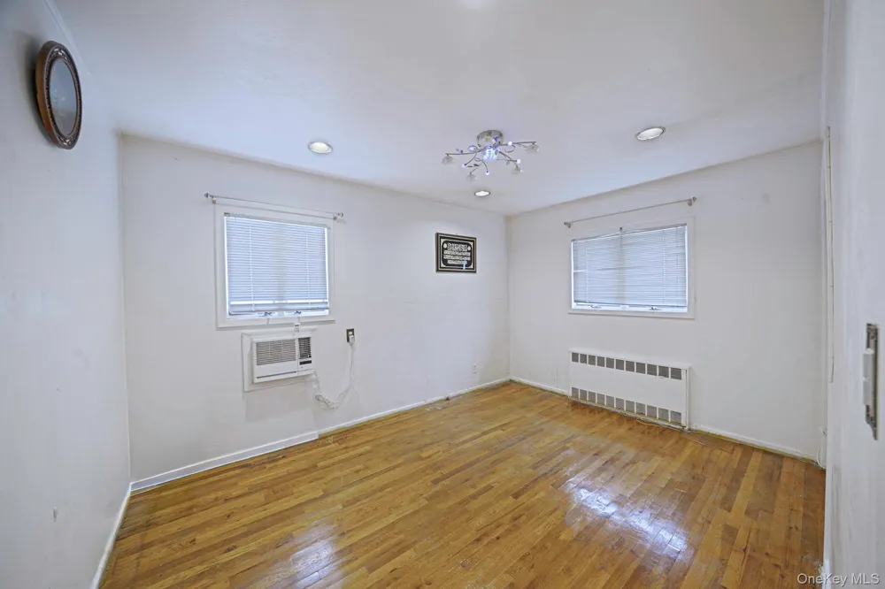 68 Myles Avenue Levittown, NY 11756