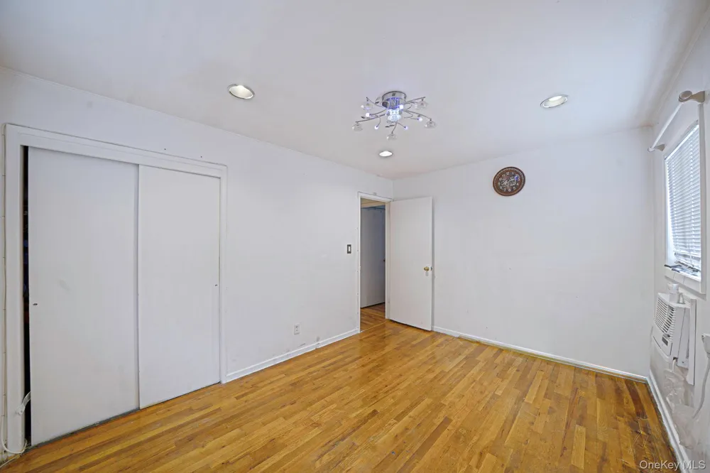 68 Myles Avenue Levittown, NY 11756