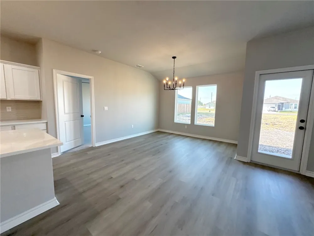 9121 Neena Drive Corpus Christi, TX 78410