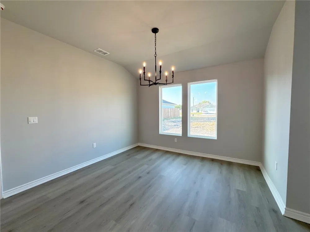 9121 Neena Drive Corpus Christi, TX 78410