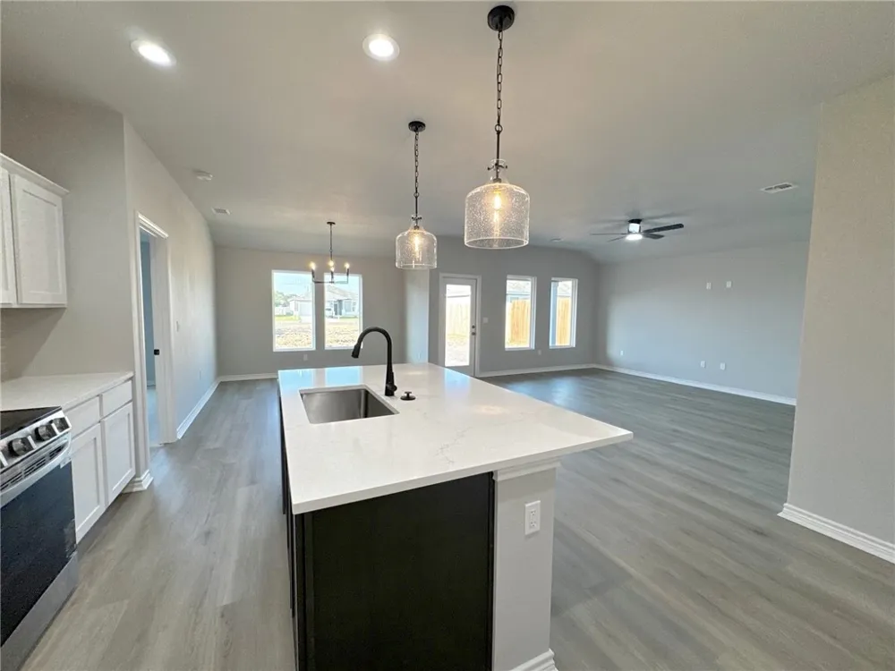 9121 Neena Drive Corpus Christi, TX 78410