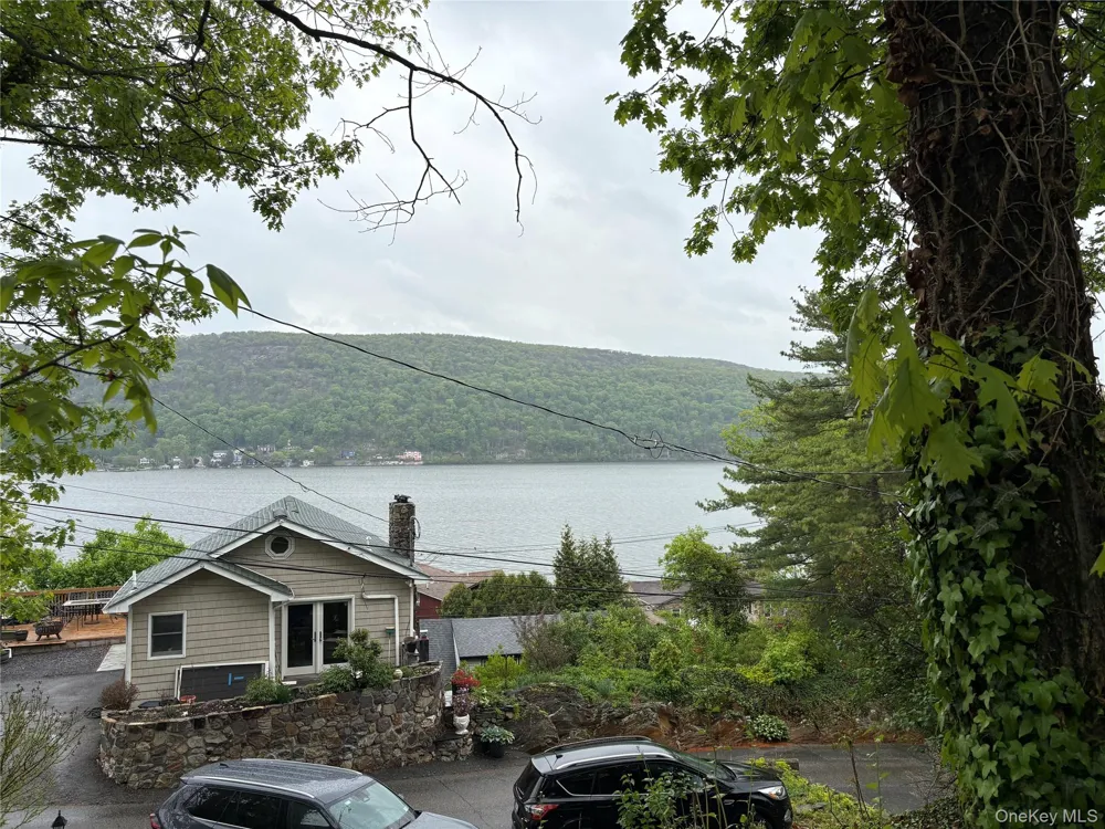 11 Rocky Trail Greenwood Lake, NY 10925