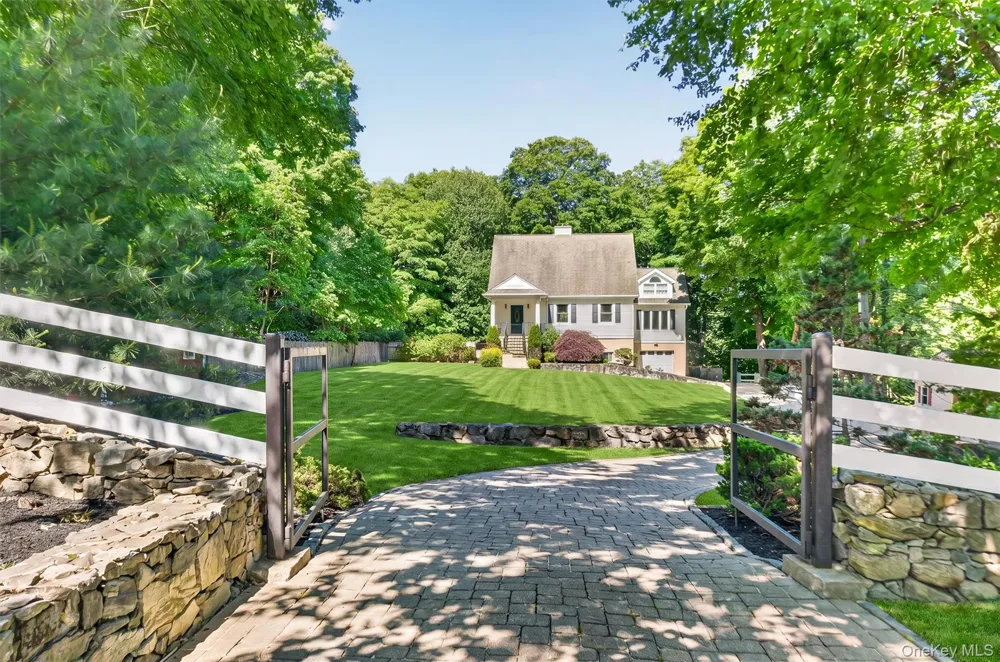 11 Arbutus Street Putnam Valley, NY 10579