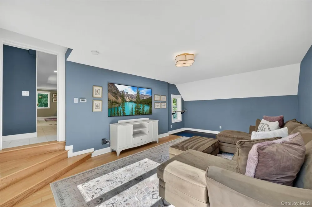 11 Arbutus Street Putnam Valley, NY 10579