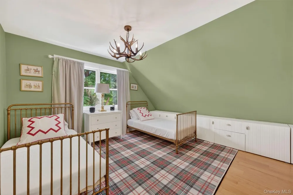 11 Arbutus Street Putnam Valley, NY 10579