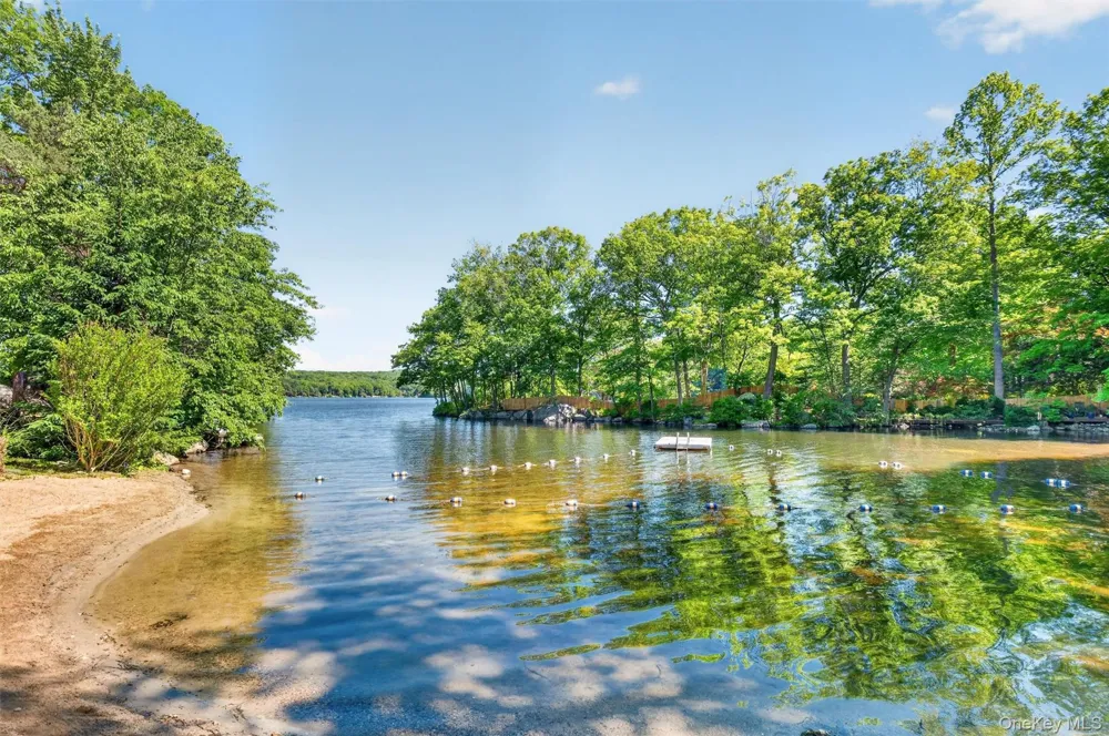11 Arbutus Street Putnam Valley, NY 10579