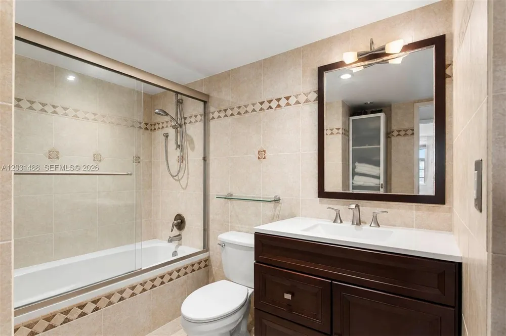 19701 E Country Club Dr #5604 Aventura, FL 33180