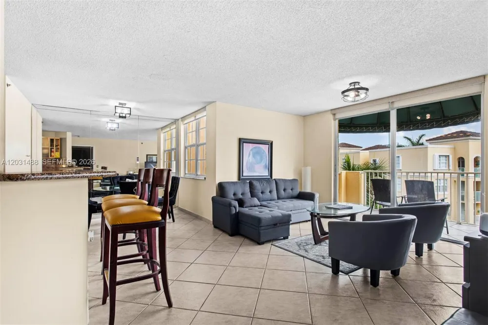 19701 E Country Club Dr #5604 Aventura, FL 33180