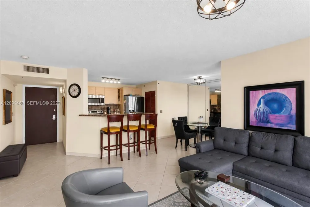 19701 E Country Club Dr #5604 Aventura, FL 33180
