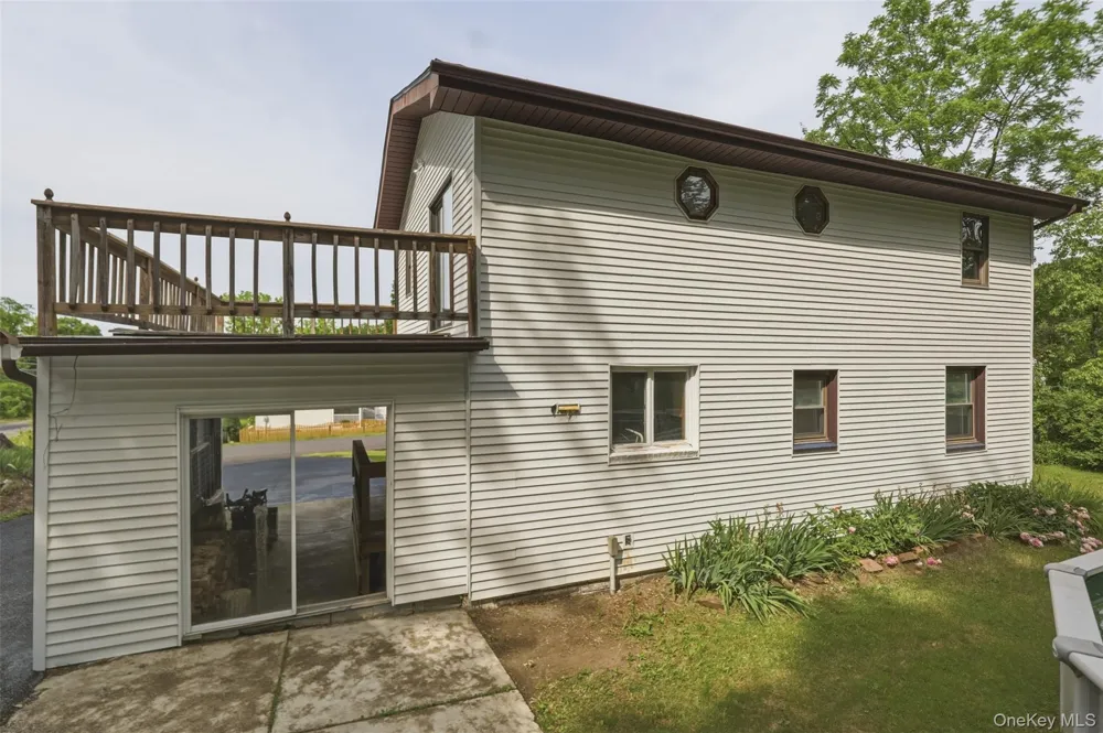 2 Enderkill Drive Staatsburg, NY 12580