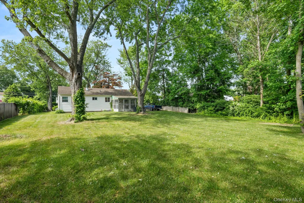 70 E Lakeland Street Bay Shore, NY 11706