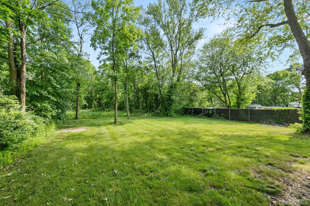 70 E Lakeland Street Bay Shore, NY 11706