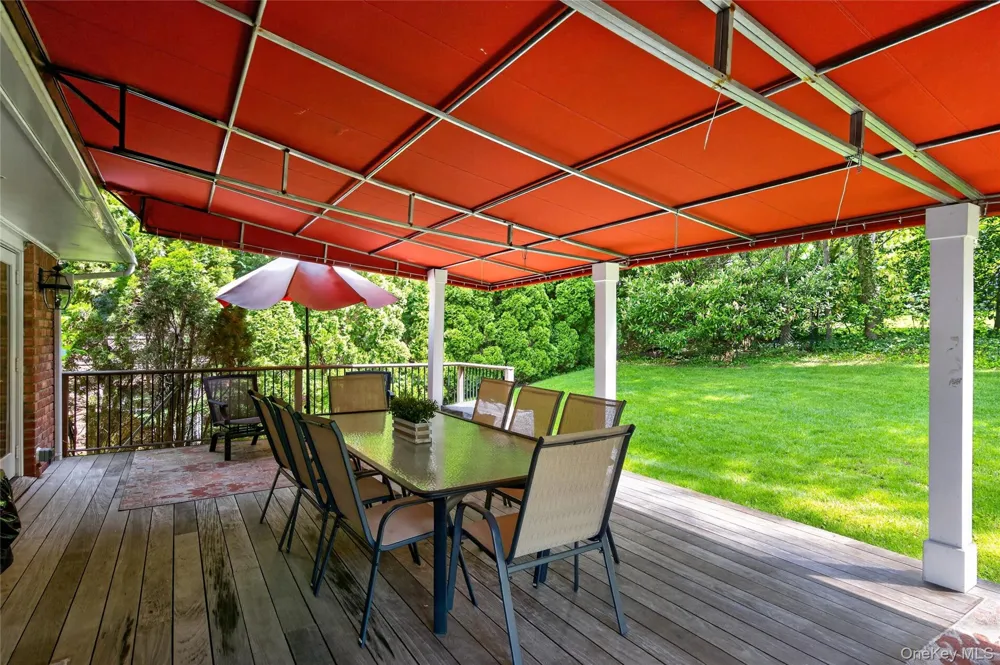 112 The Intervale Roslyn Estates, NY 11576