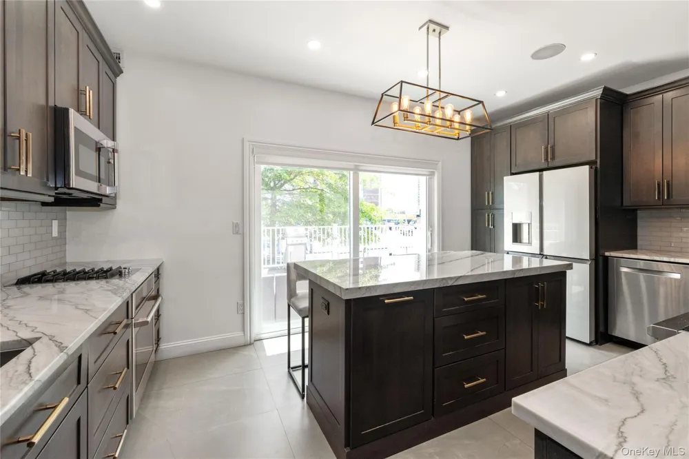 1666 Seagirt Boulevard Far Rockaway, NY 11691