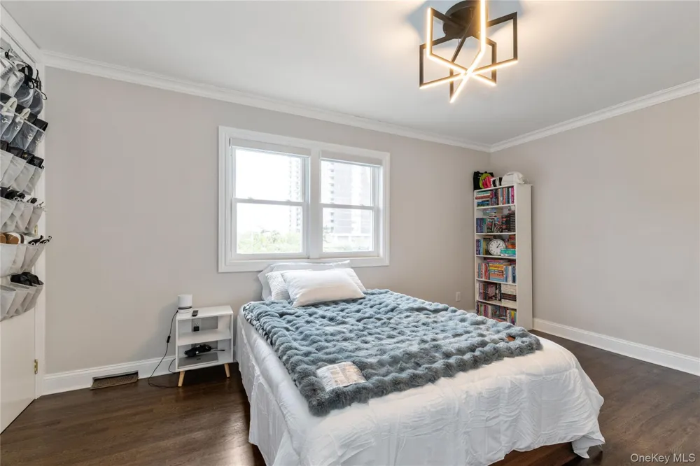 1666 Seagirt Boulevard Far Rockaway, NY 11691