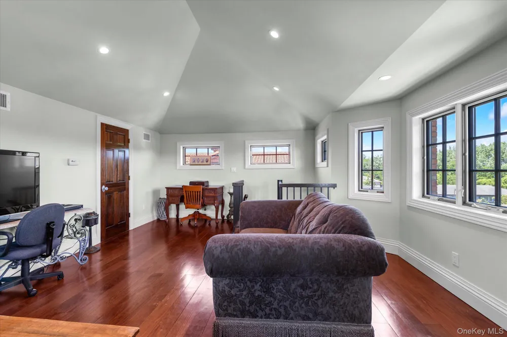 138-15 13th Avenue Malba, NY 11357