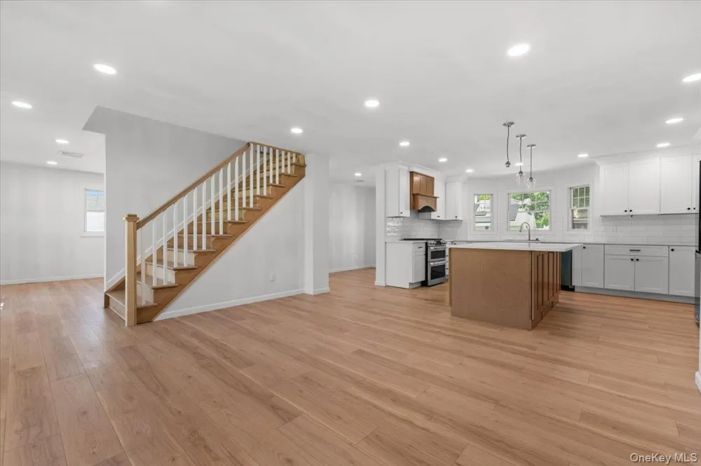 119 Sprucewood Drive Levittown, NY 11756