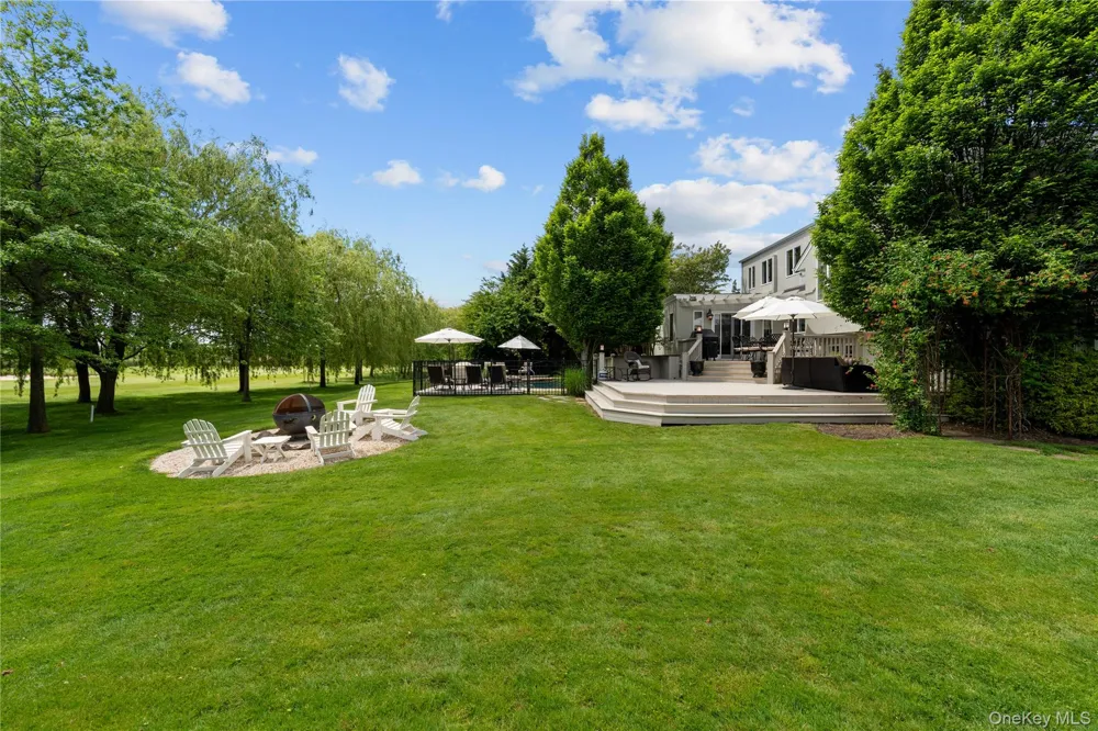 11 Hickory Road Woodsburgh, NY 11598