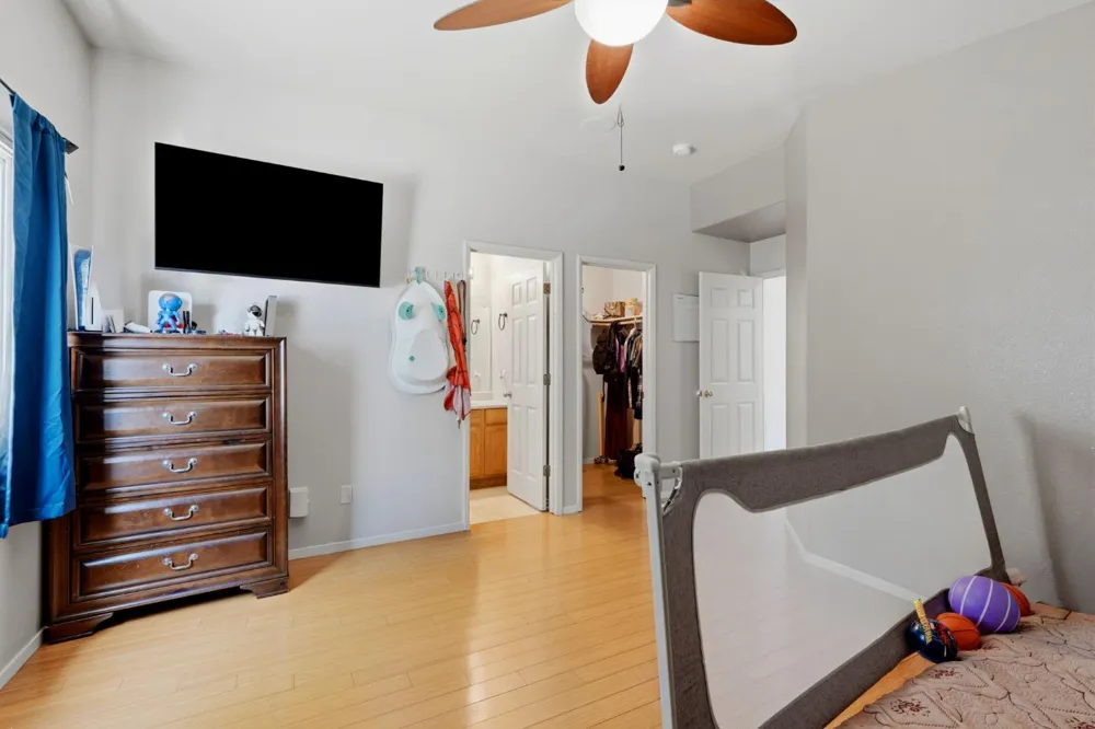 1865 La Vida Avenue Porterville, CA 93257