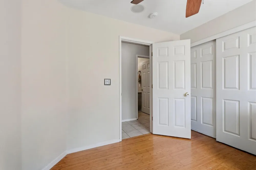 1865 La Vida Avenue Porterville, CA 93257
