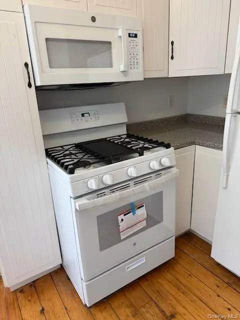 332 Franklin Avenue #C Sea Cliff, NY 11579