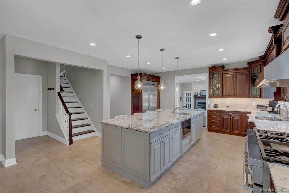 18 Cedar Lane Setauket, NY 11733