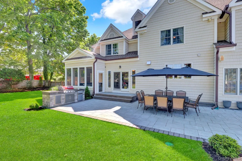 18 Cedar Lane Setauket, NY 11733