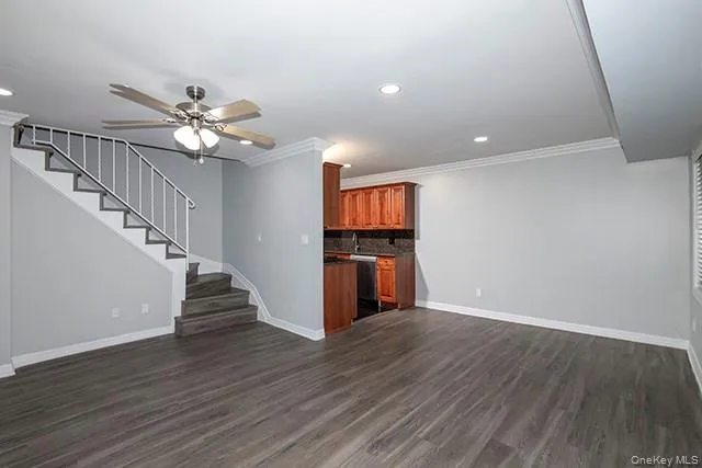 1355 Roanoke Avenue #7g Riverhead, NY 11901
