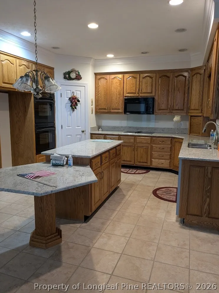 3647 Lakeshore Drive Hope Mills, NC 28348