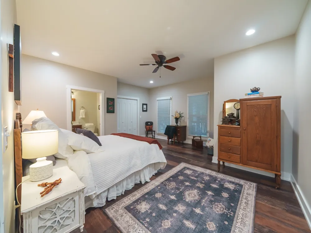 303 N Lake Dr Altamont, TN 37301