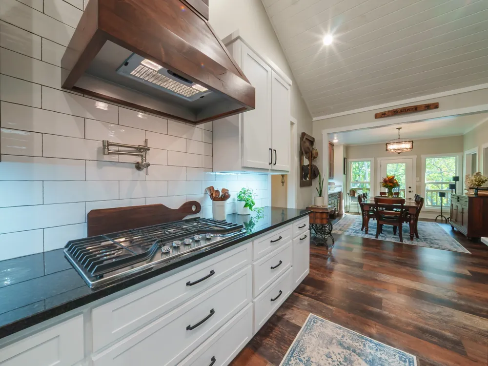303 N Lake Dr Altamont, TN 37301