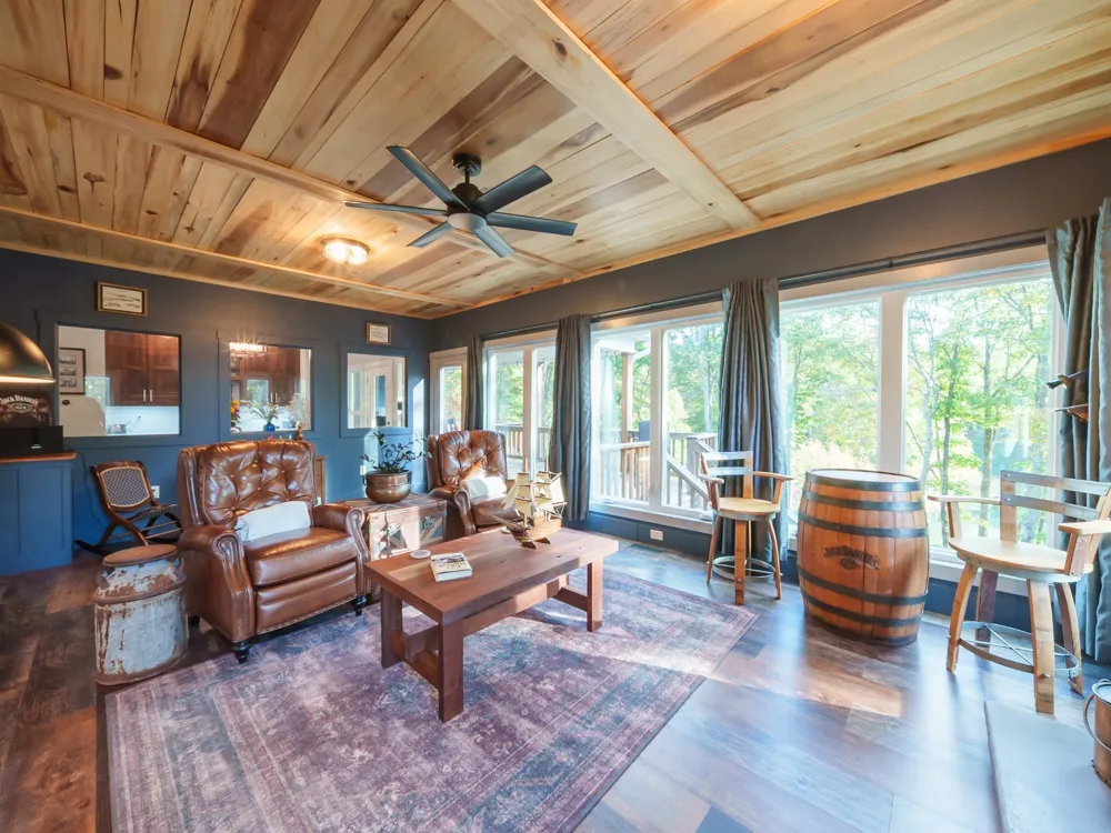303 N Lake Dr Altamont, TN 37301