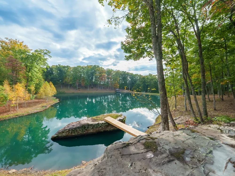 303 N Lake Dr Altamont, TN 37301