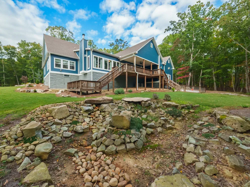 303 N Lake Dr Altamont, TN 37301