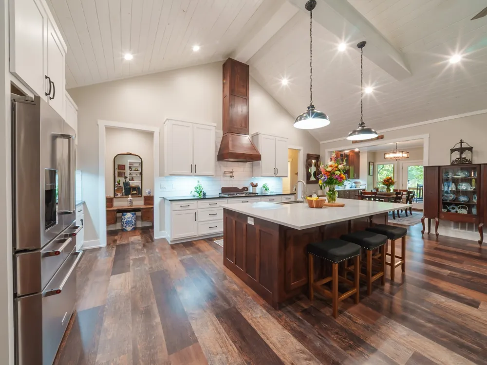 303 N Lake Dr Altamont, TN 37301