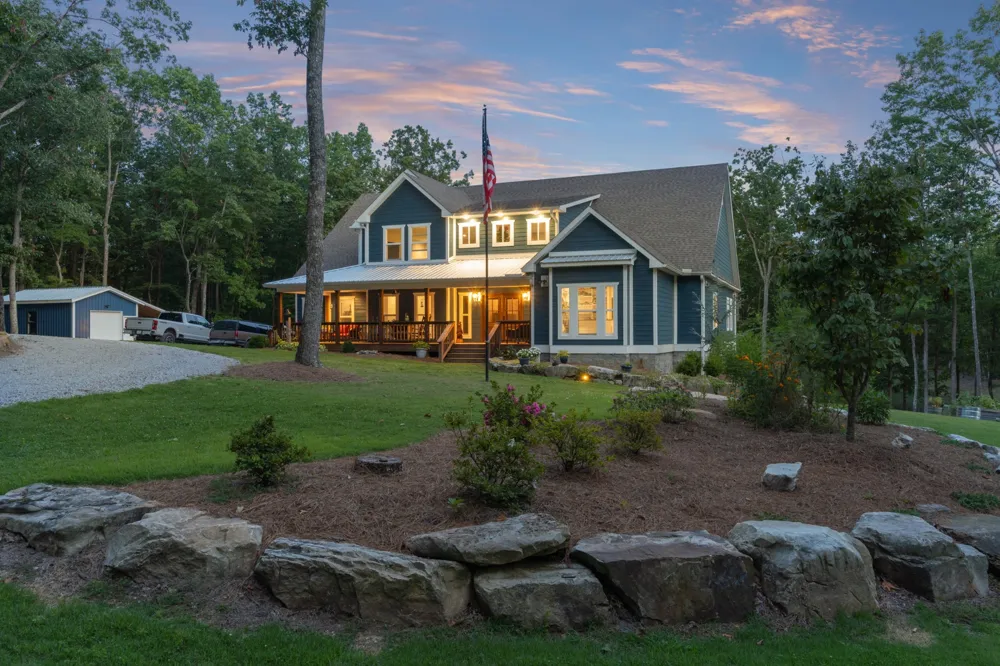 303 N Lake Dr Altamont, TN 37301