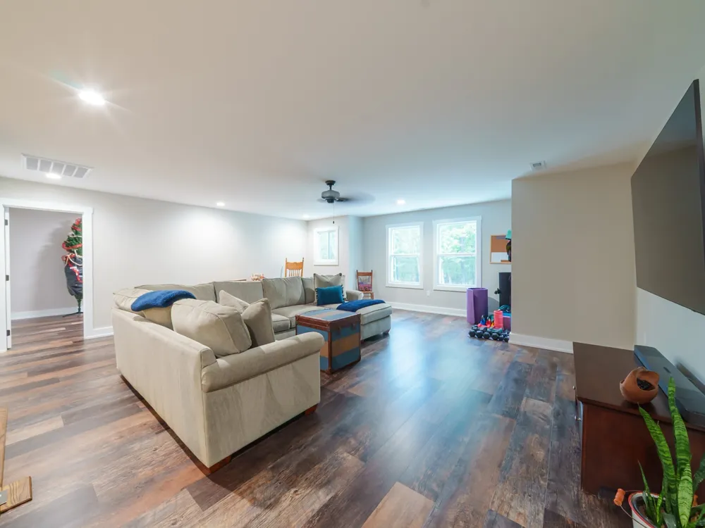 303 N Lake Dr Altamont, TN 37301