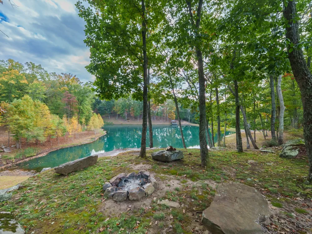 303 N Lake Dr Altamont, TN 37301