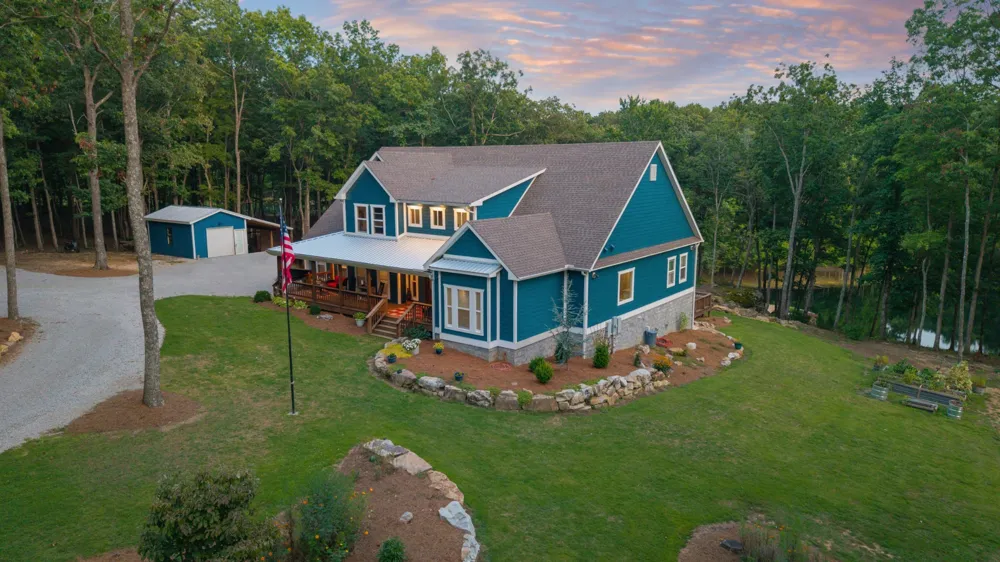 303 N Lake Dr Altamont, TN 37301