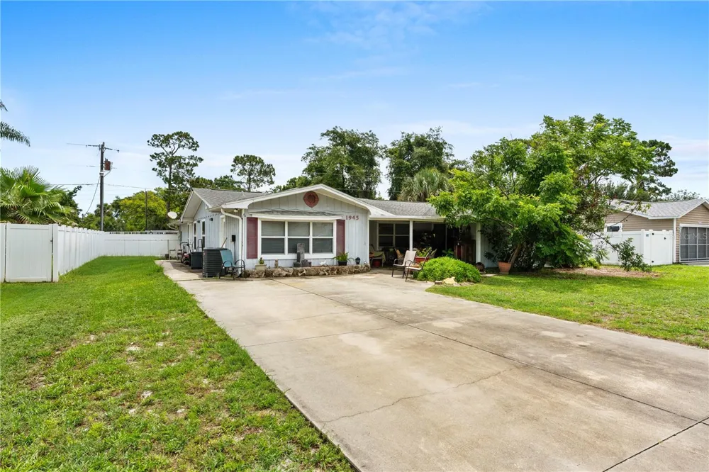 1945 FERN PALM DRIVE Edgewater, FL 32141